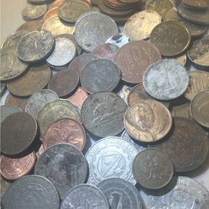 Huge Set of 100+ World Coins- From 16 Various Different Far Away Countries